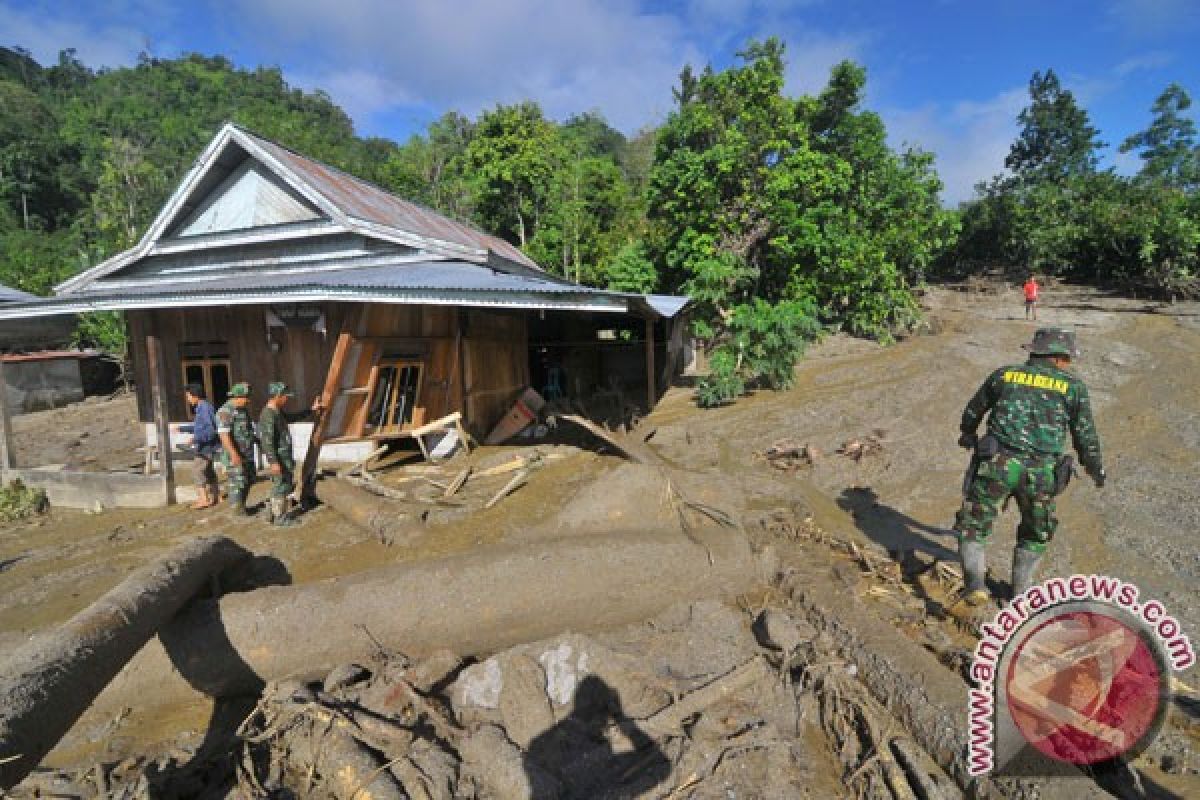 Banjir Bandang di Sigi satu orang tewas
