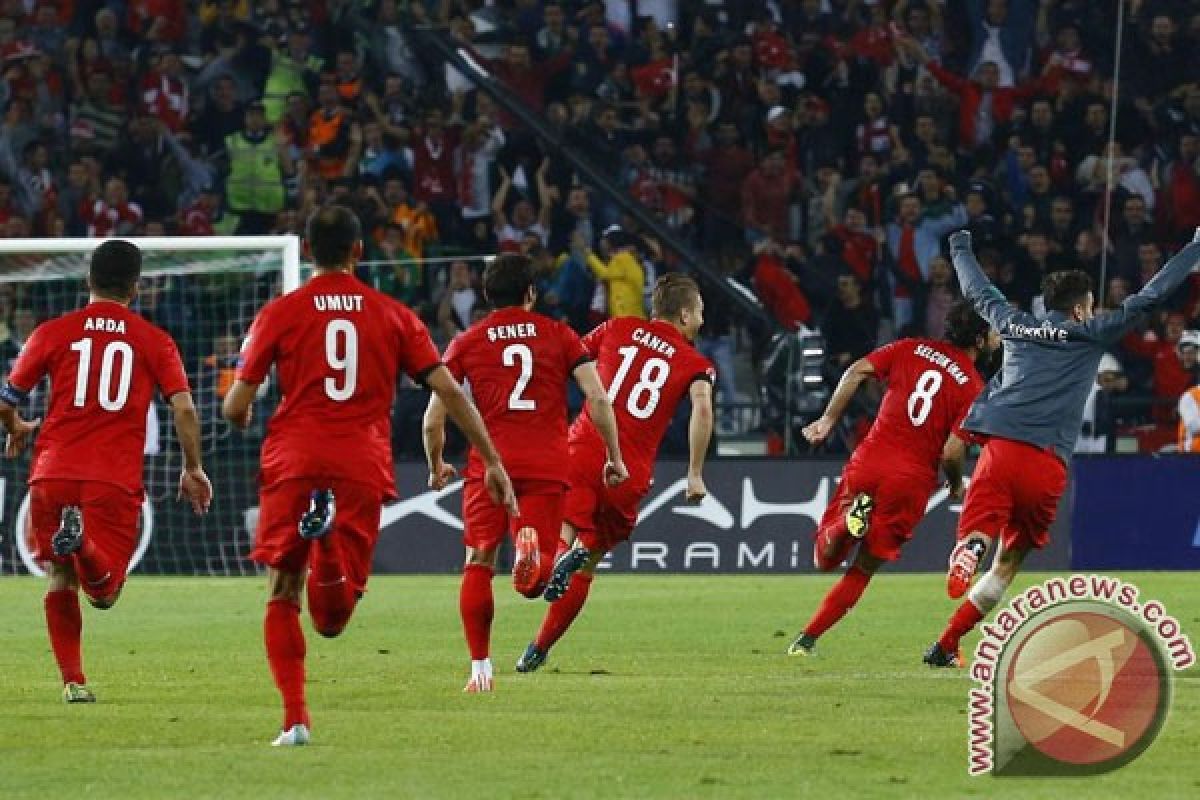 Euro 2016 - Turki tekuk Ceko 1-0 di babak pertama