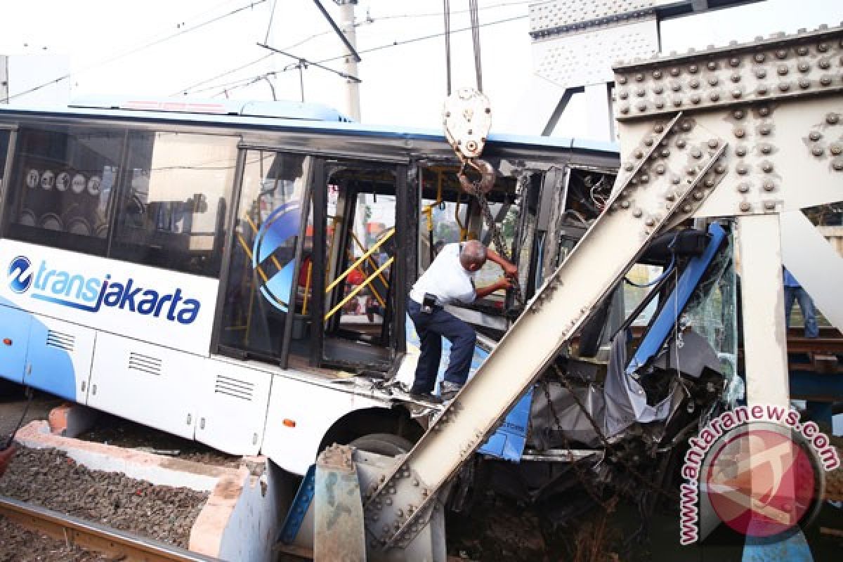 KA tabrak Transjakarta di Jakarta Pusat, lalu lintas sudah normal