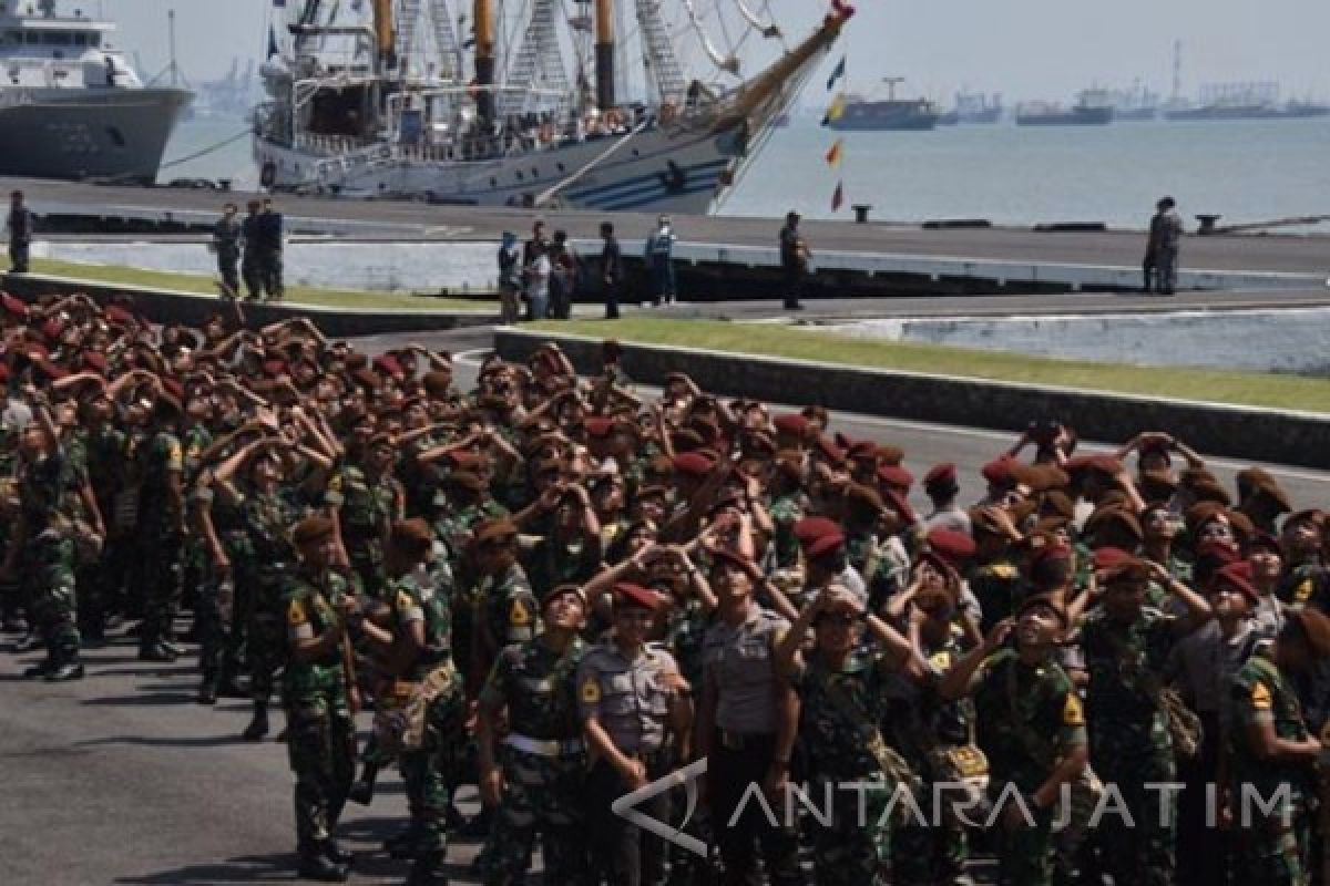 Ratusan Taruna-Taruni Akademi TNI-Polri Kunjungi Koarmatim