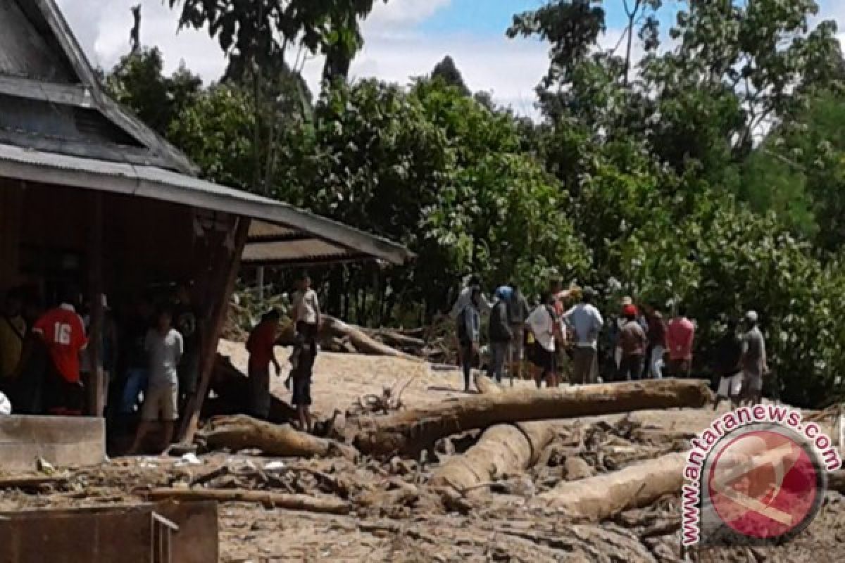 Korban Banjir Palolo Berharap Dapat Bantuan Rumah 