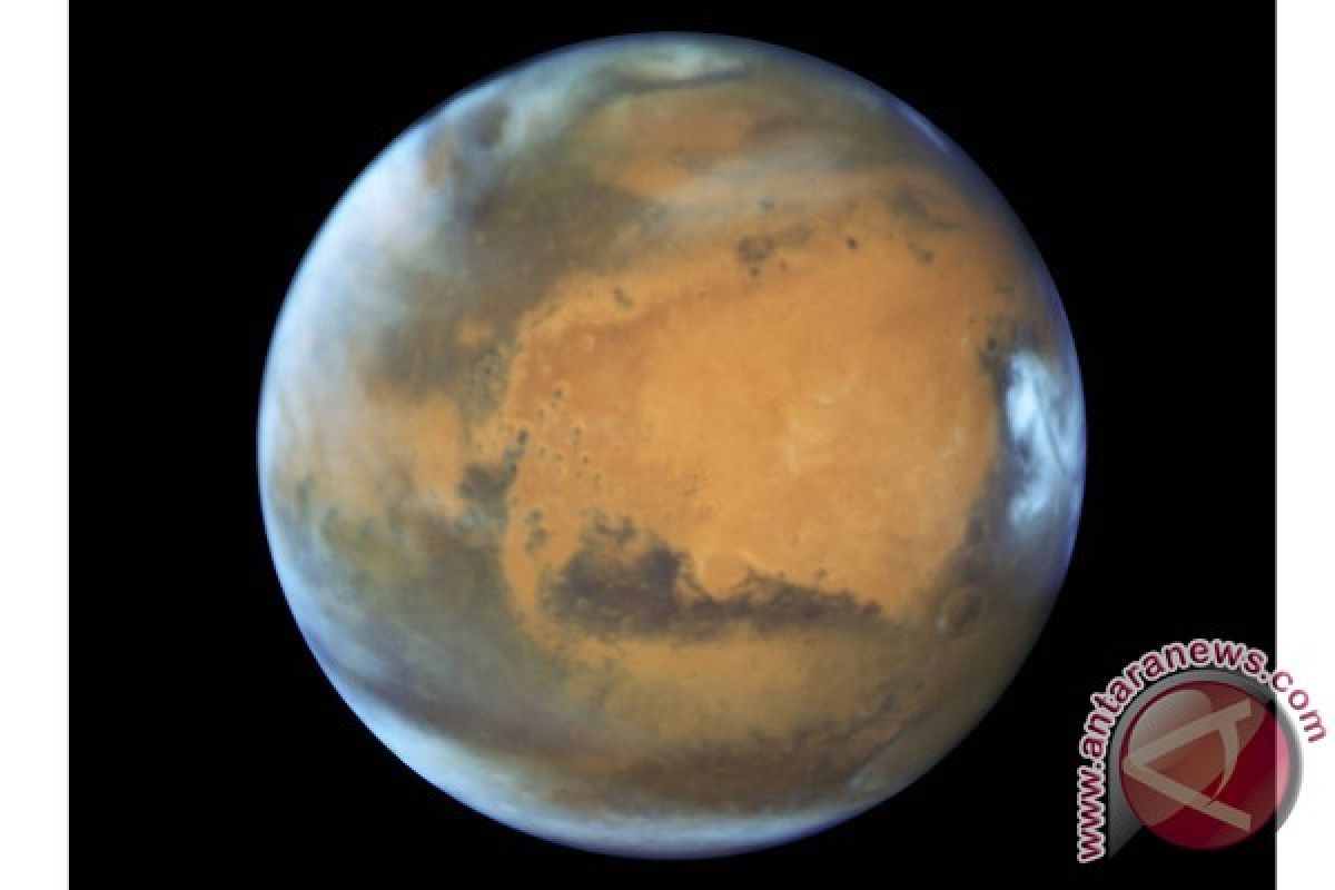 Wow! Astronom Temukan Es di Mars