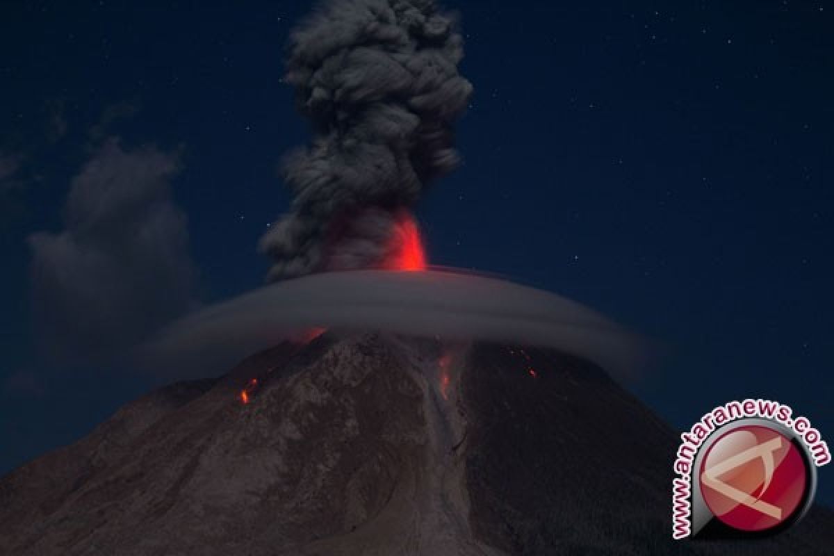 BNPB : Status Gunung Sinabung Awas