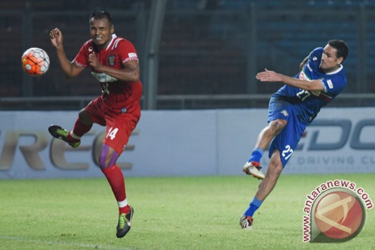 Tim Calcio Legend kalahkan Primavera Baretti 4-0