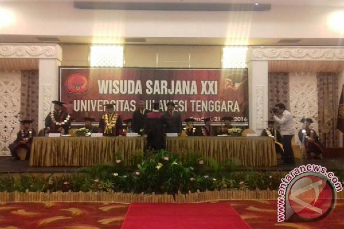 Universitas Sulawesi Tenggara Wisuda 345 Sarjana Baru