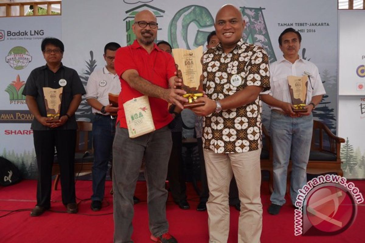 Semen Indonesia Raih The Best Indonesia Green Awards 2016