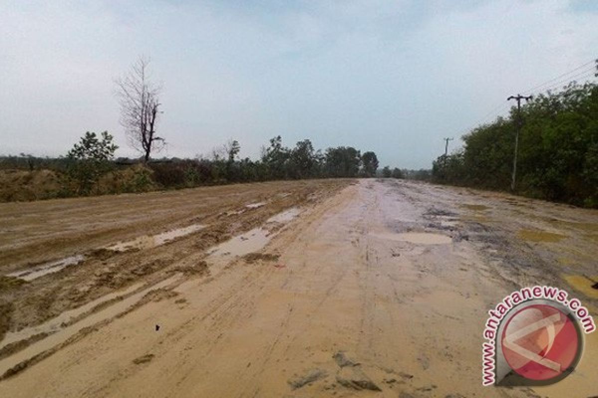 Ingat ! Jalan di Mesuji makin rusak