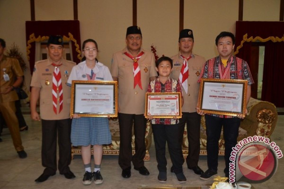 Pemprov Beri Penghargaan Siswa Peraih Medali OSN Palembang