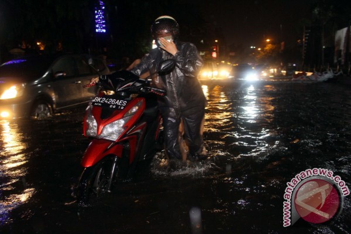 Warga berharap saluran air diperbaiki