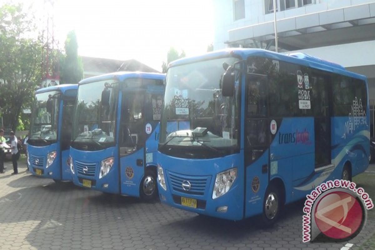 Lebaran - Dishubkominfo Gunung Kidul periksa bus di pangkalan 