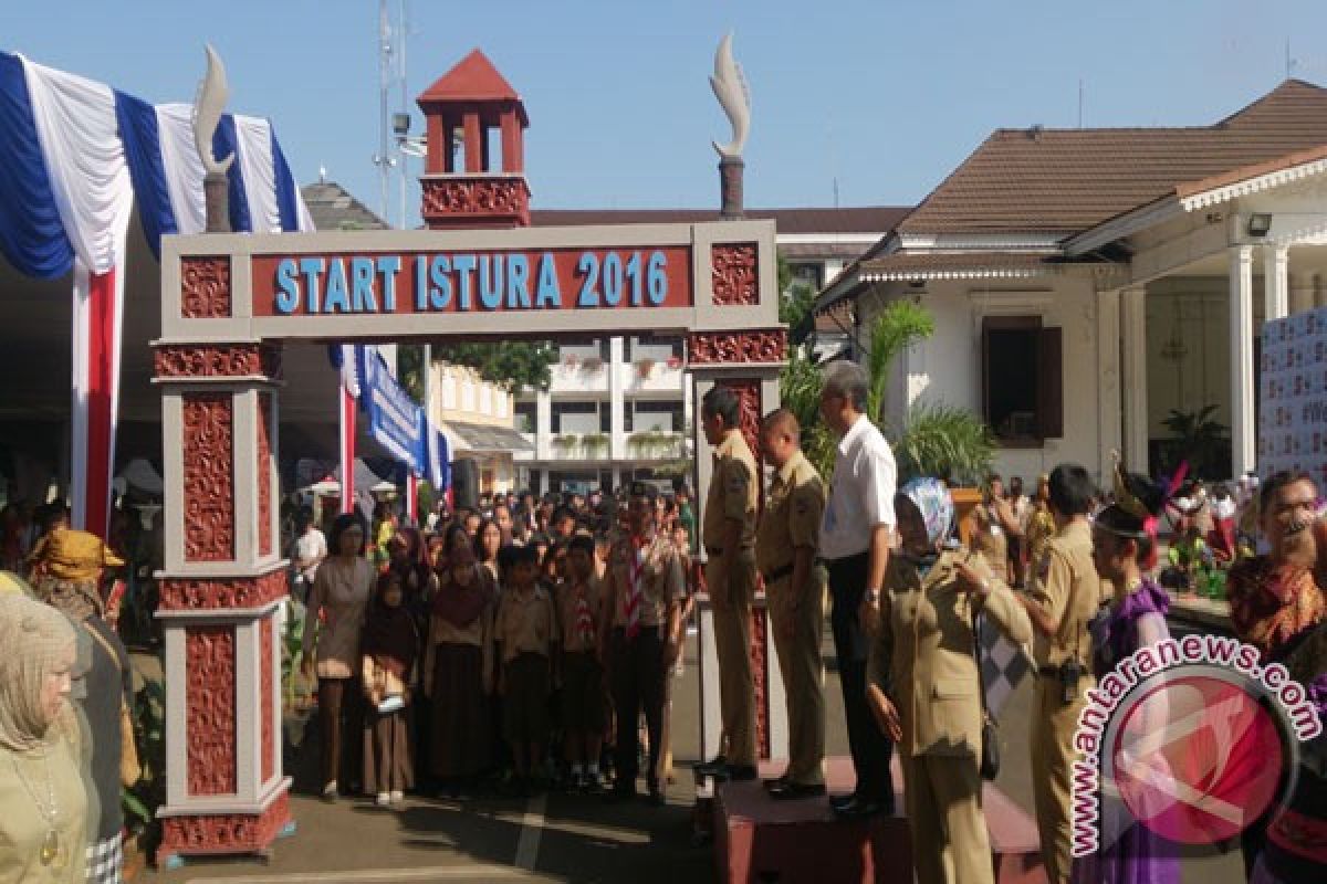 Pengunjung Istana Bogor Diimbau Tidak Pakai Sandal 