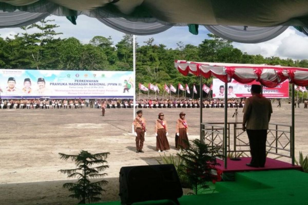 Menag Buka Perkemahan Pramuka Madrasah Nasional Di Ambon Antara News 8068