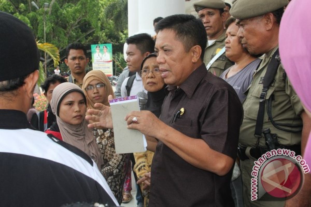 Pedagang Asahan Gunakan Bahu Jalan Ditertibkan 