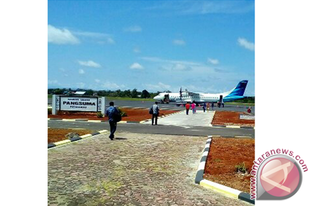 Penerbangan di bandara Pangsuma masih normal