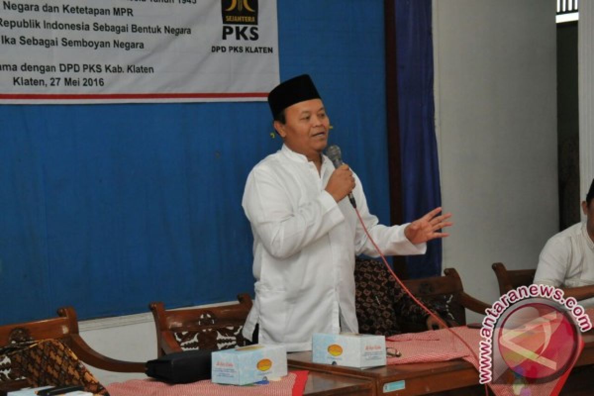 Hidayat Nur Wahid: bangsa Indonesia bangga miliki Pancasila 