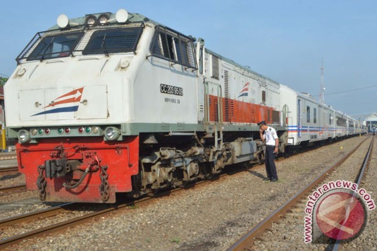 Warga Bandung manfaatkan komuter untuk berwisata