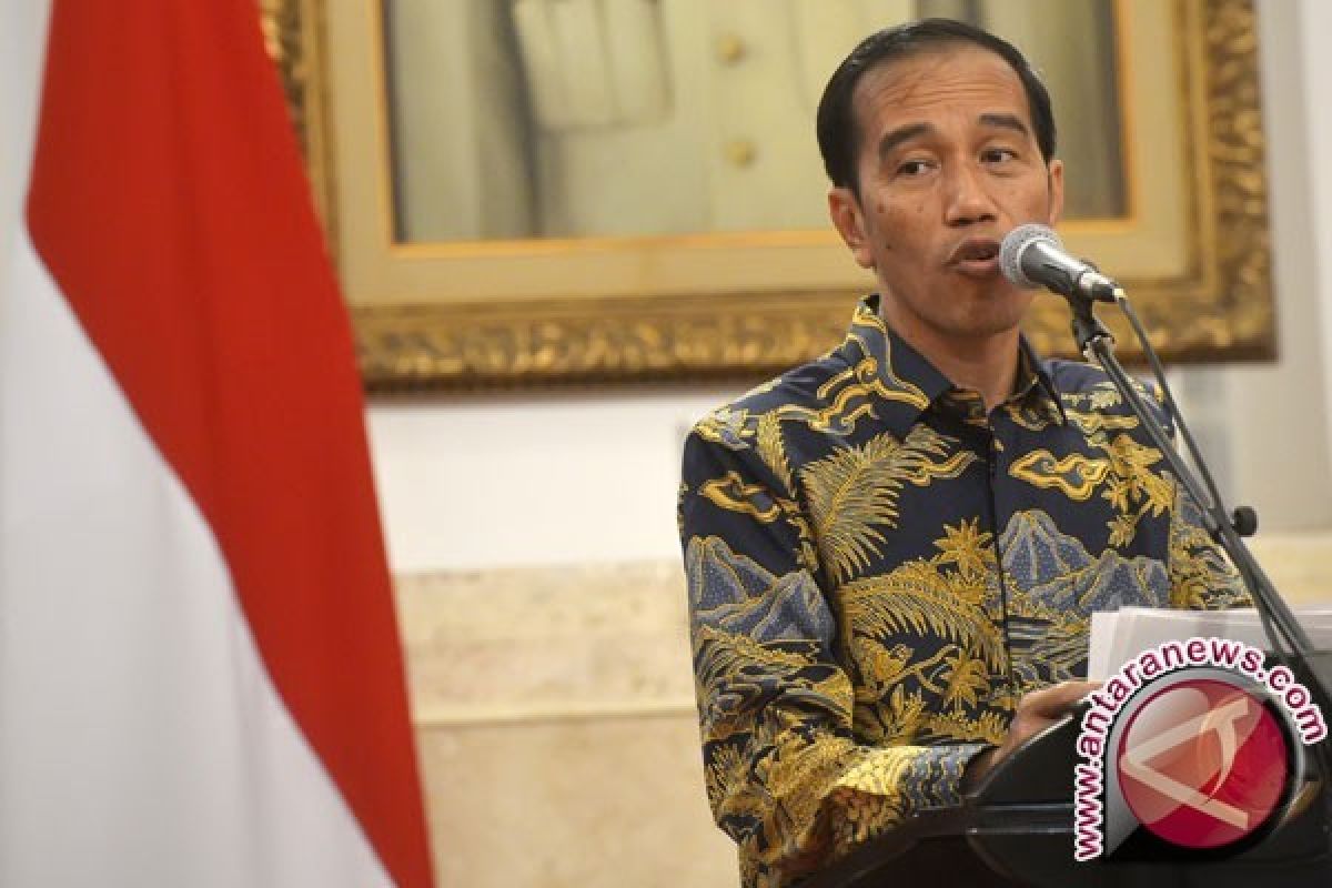 Jokowi perbesar baju agar tak terlihat kurus