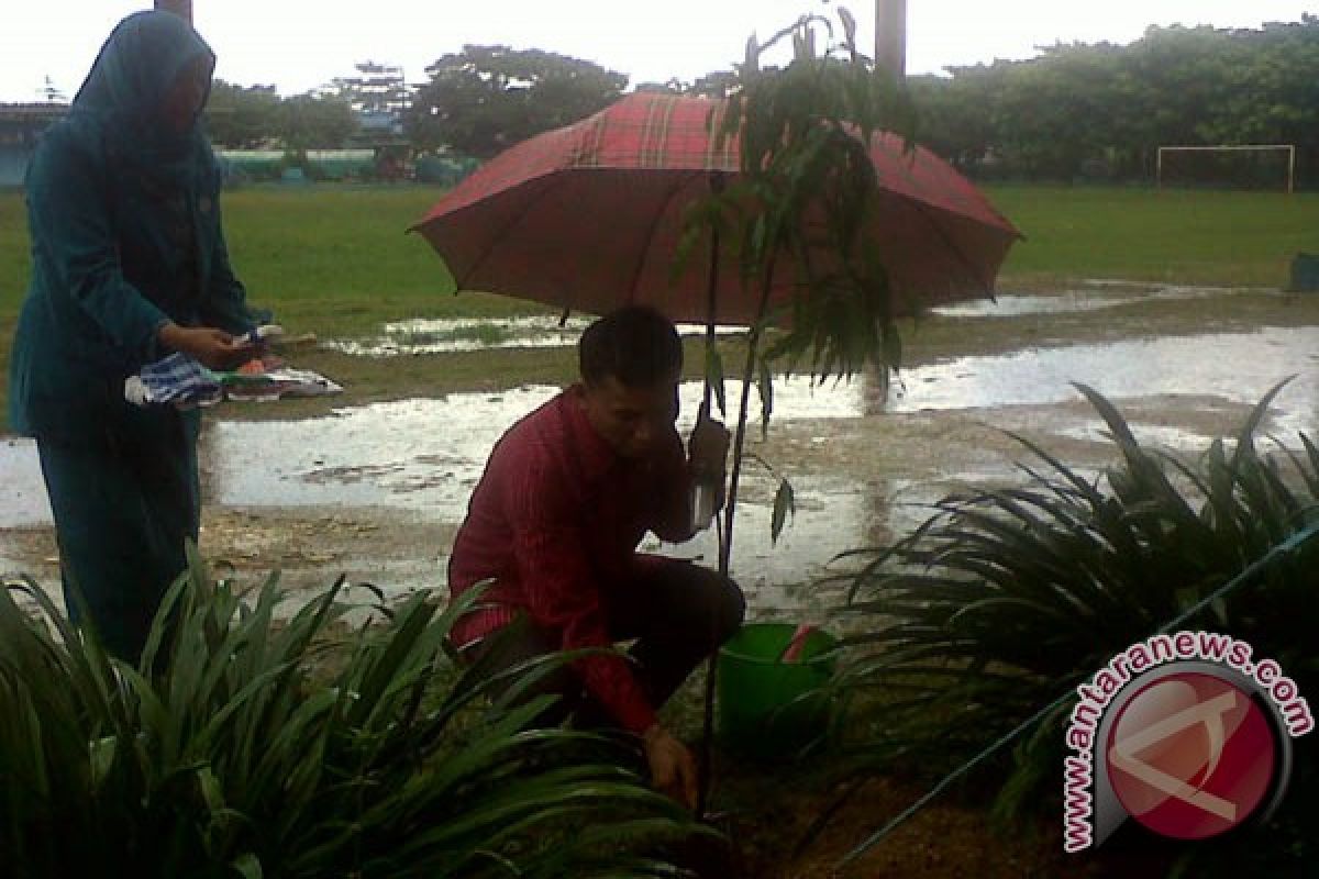 Pemkot Baubau Canangkan Bulan Bakti Gotong Royong