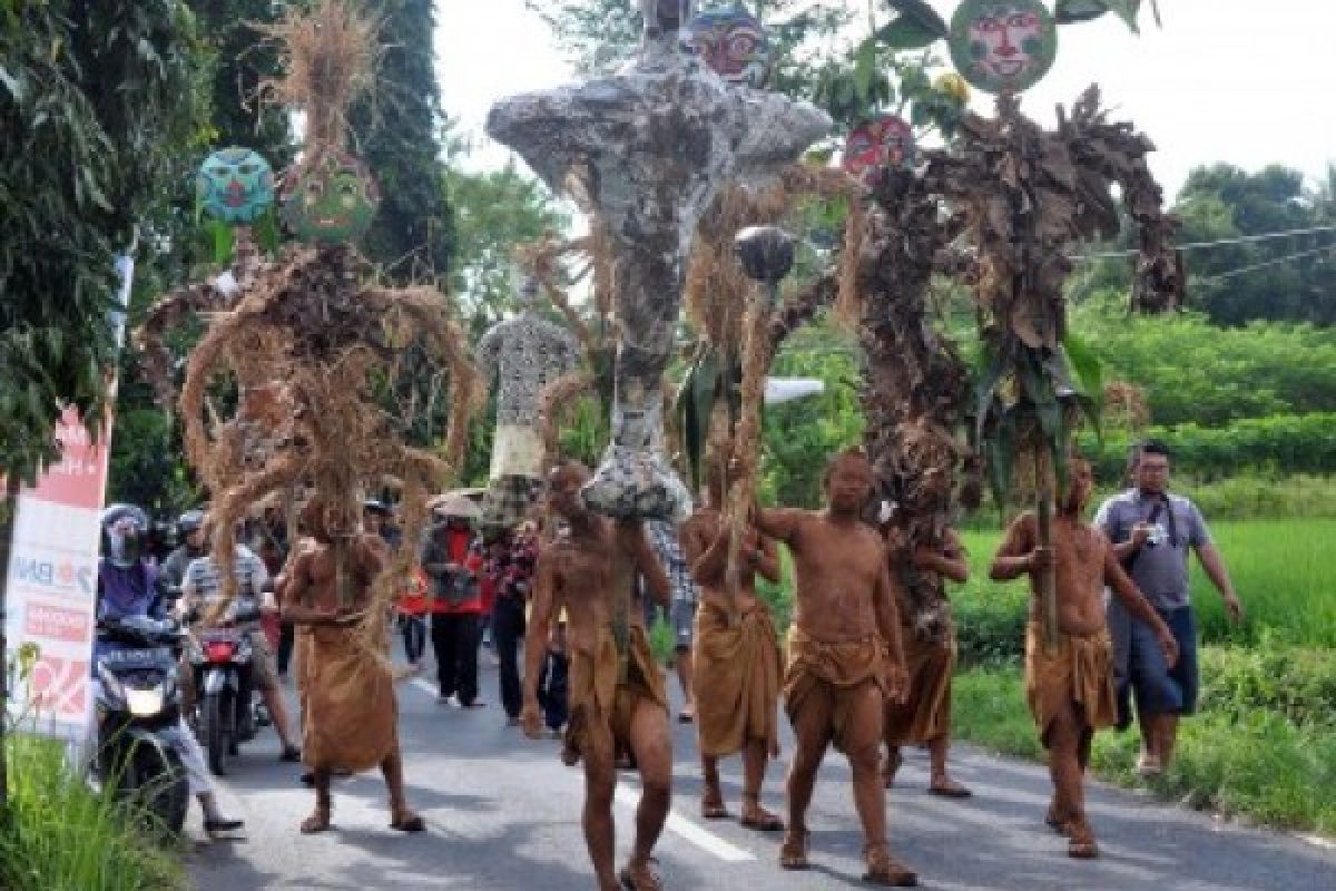 Festival Memedi Sawah Ramaikan Desa Wisata Wanurejo