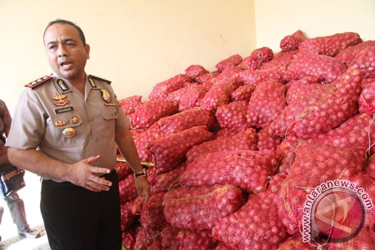 Karantina Entikong musnahkan 8 ton bawang merah ilegal