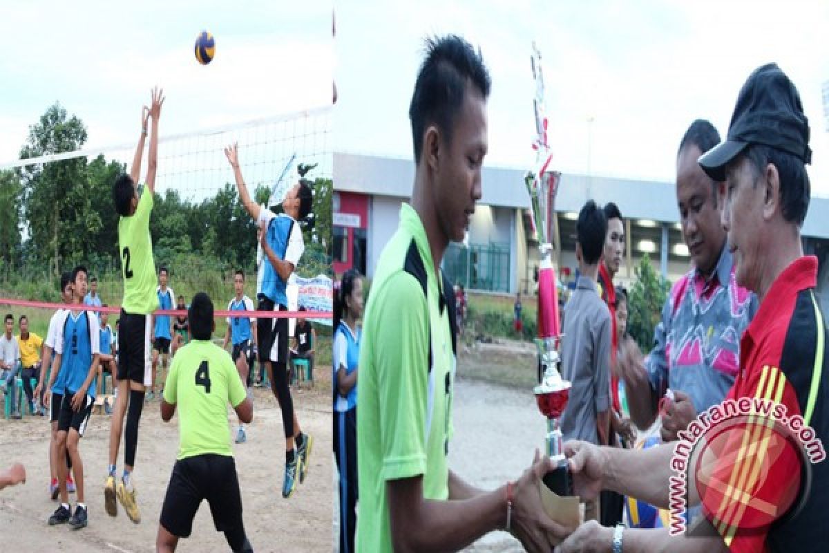 SMAN 1 Matraman Juara Turnamen Voli 