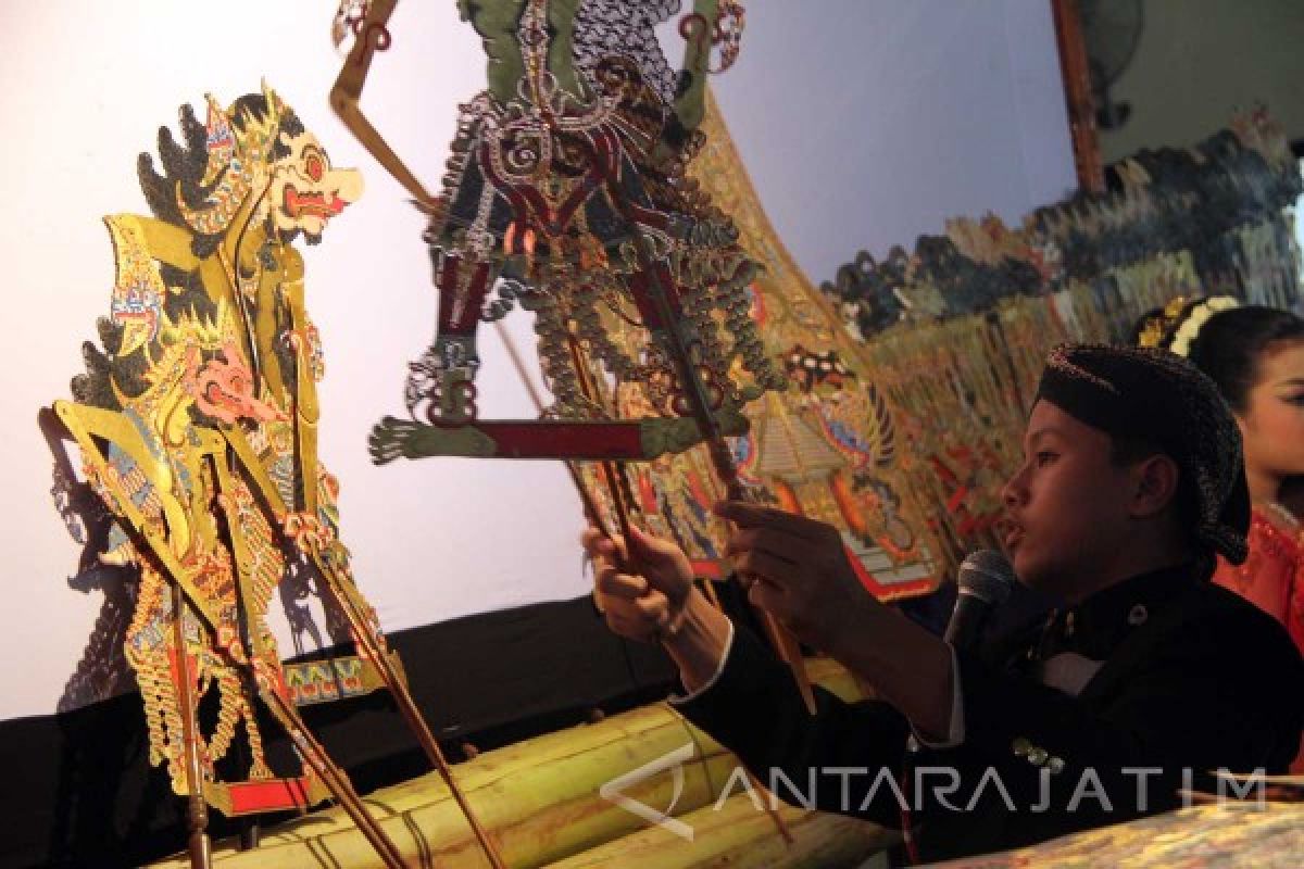 Lima Dalang Cilik Tampil dalam Parade Wayang di Trenggalek