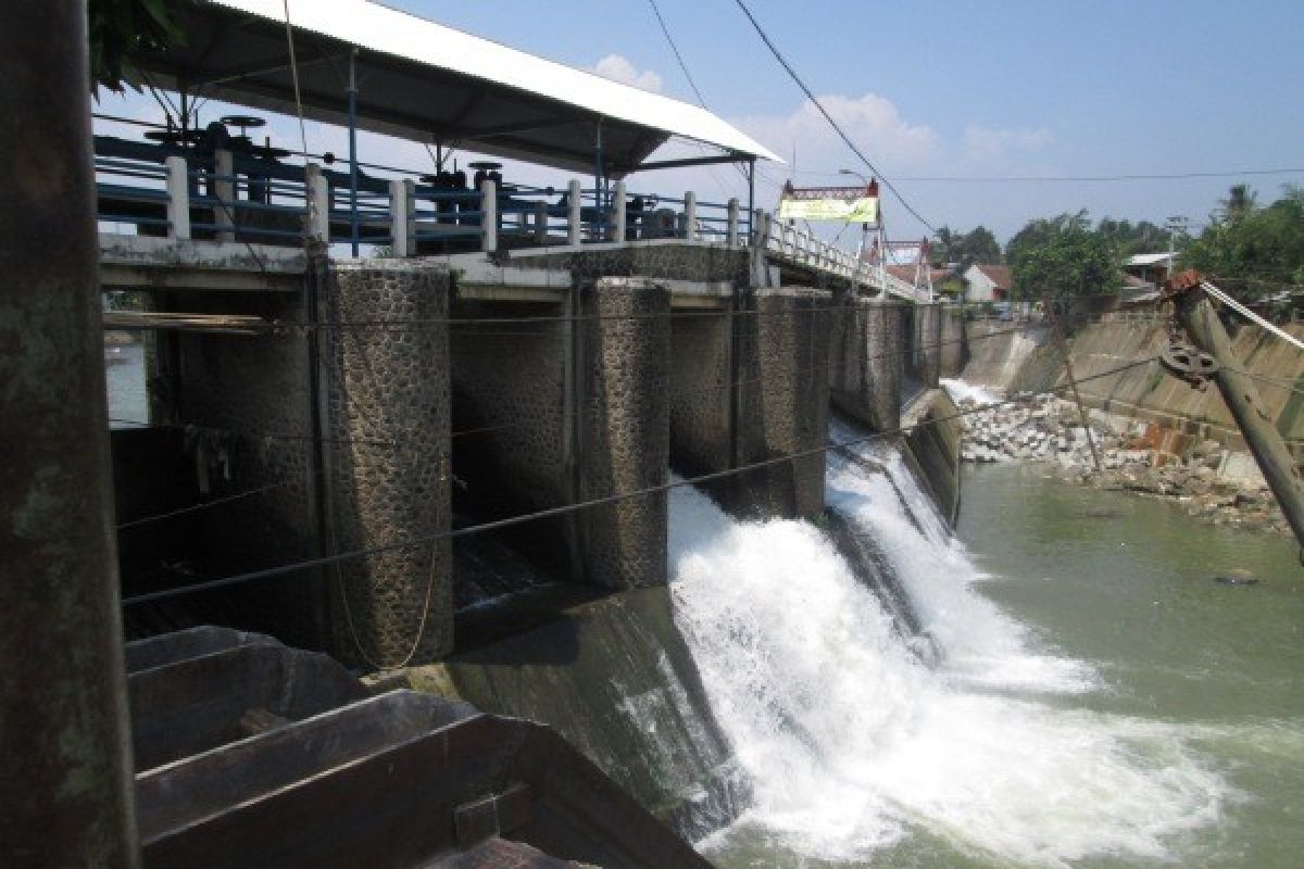 Pemkot Singkawang Segera Benahi Tanggul Jebol