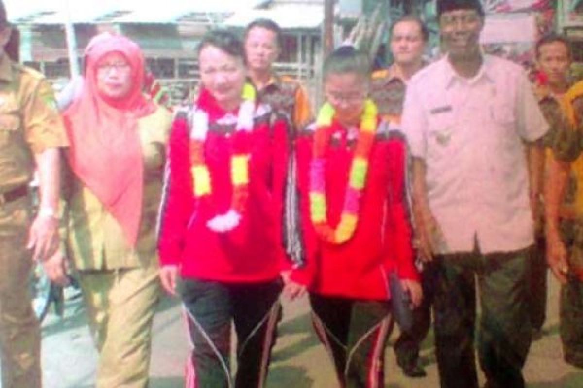 Listiana dari Rohil Wakili Riau Lomba Bahasa Mandarin Tingkat Nasional
