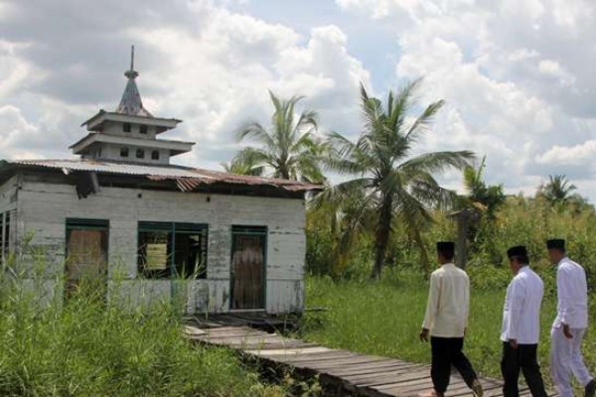 Bupati inhil Tinjau Masjid Jami Nurul Wathan