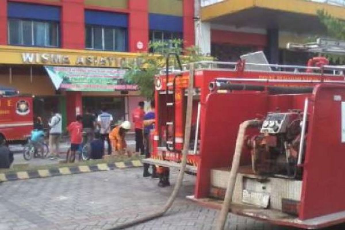 Kebakaran di Kompleks Mall Giant Panam, Tepatnya di Wisma Asiatique 