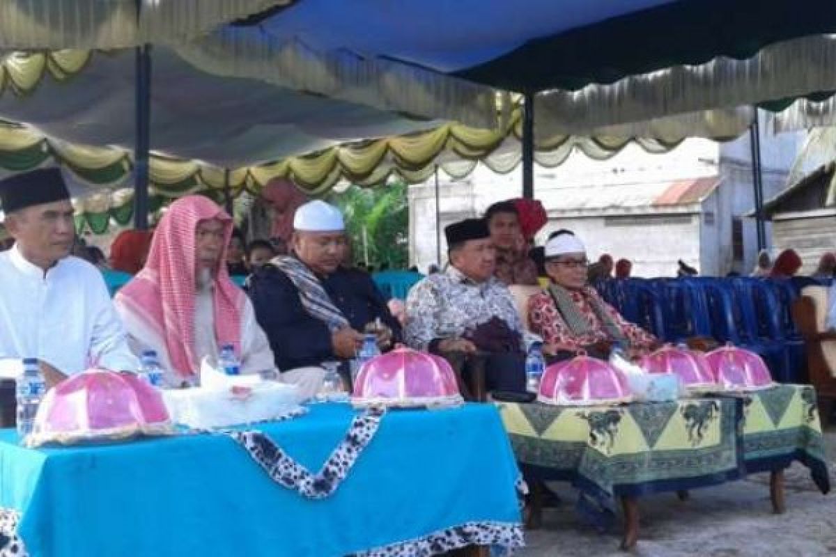 Wabup Inhil Hadiri Khataman Ponpes DDI Benteng