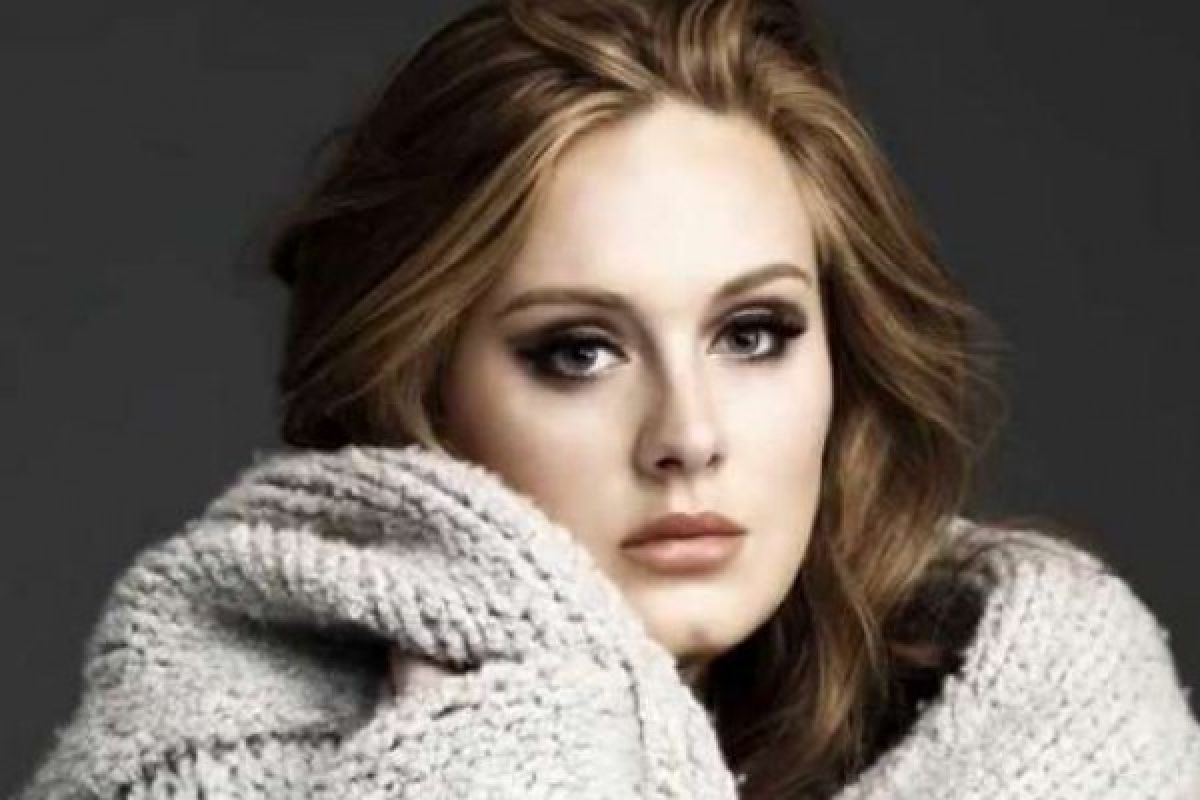 Adele Memegang Salah Satu Rekor Kontrak Musik Terbesar 