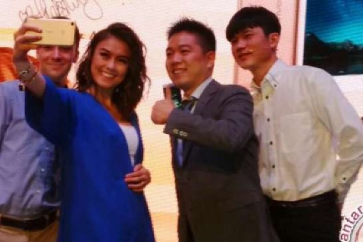 Agnez Mo, V3Max Cocok Dengan Gaya Anak MUda