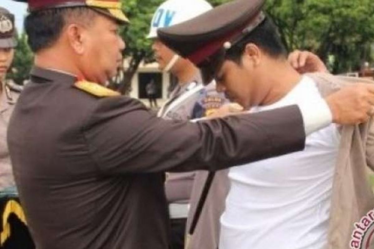 2 Oknum Polisi Personel Shabara Polres Pekanbaru Tertangkap Pesta Narkoba