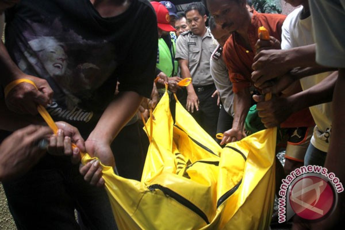 IRT di Sampit tewas "gantung diri" di pohon mangga dekat rumahnya
