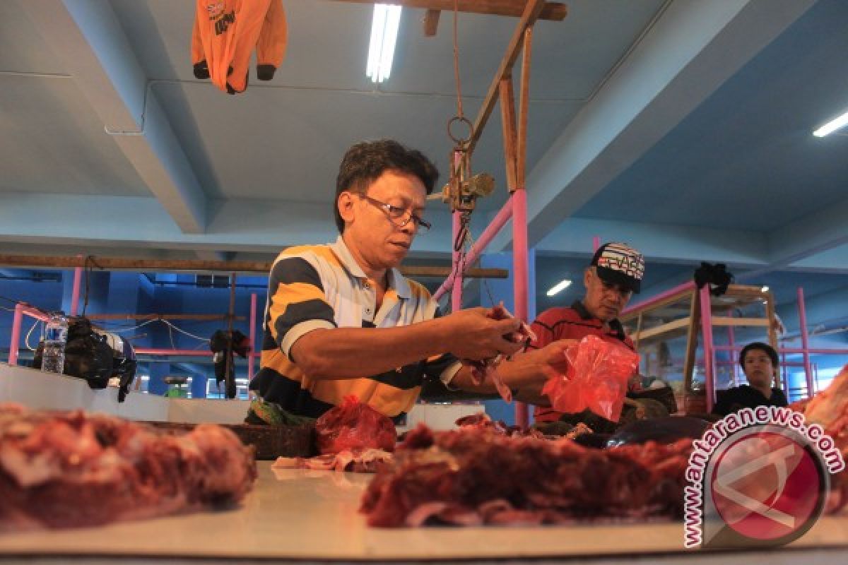 Harga Daging di Sawahlunto Naik Jelang Ramadhan