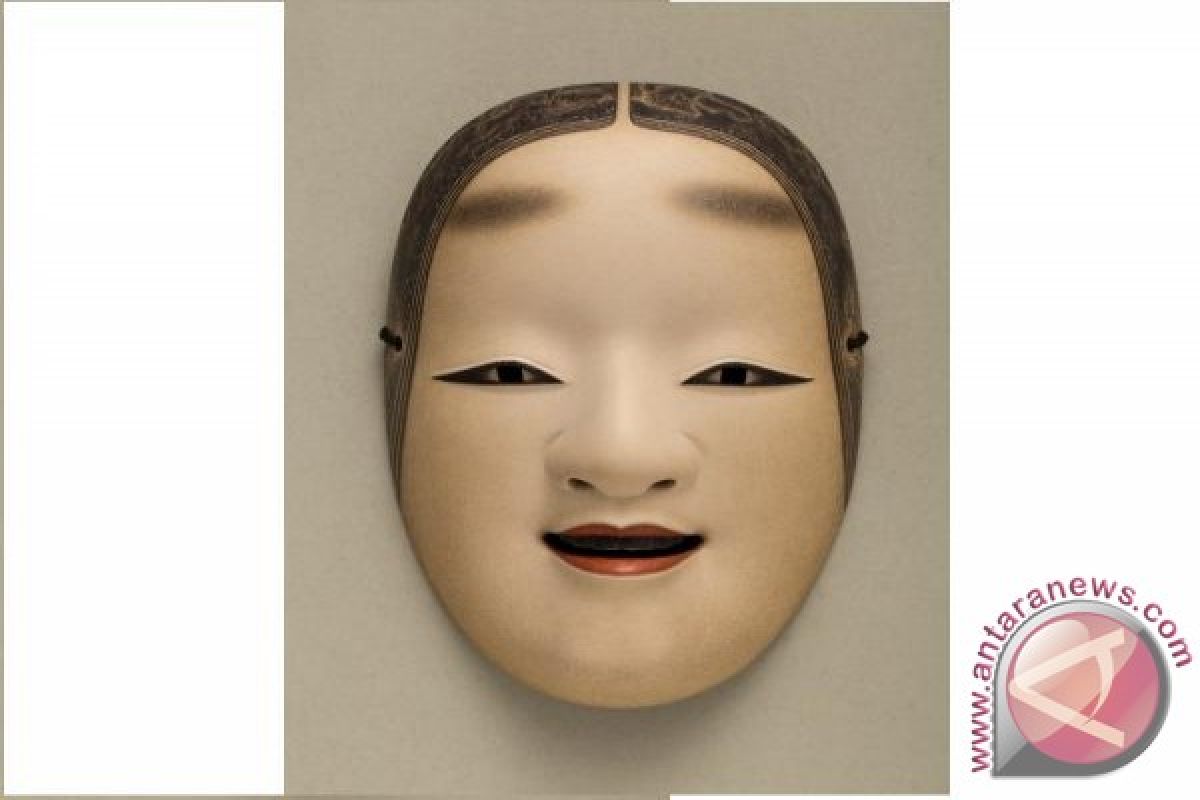 Keio Plaza Hotel Tokyo showcases the â€œNoh,â€ oldest dramatic form in the world, in collaboration with the National Noh Theatre