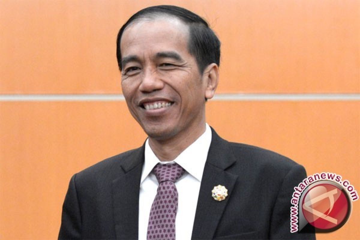 Jokowi Visits Padang to Meet Promise