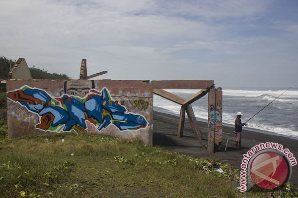 Gunung Kidul data kerugikan sektor pariwisata akibat gelombang pasang