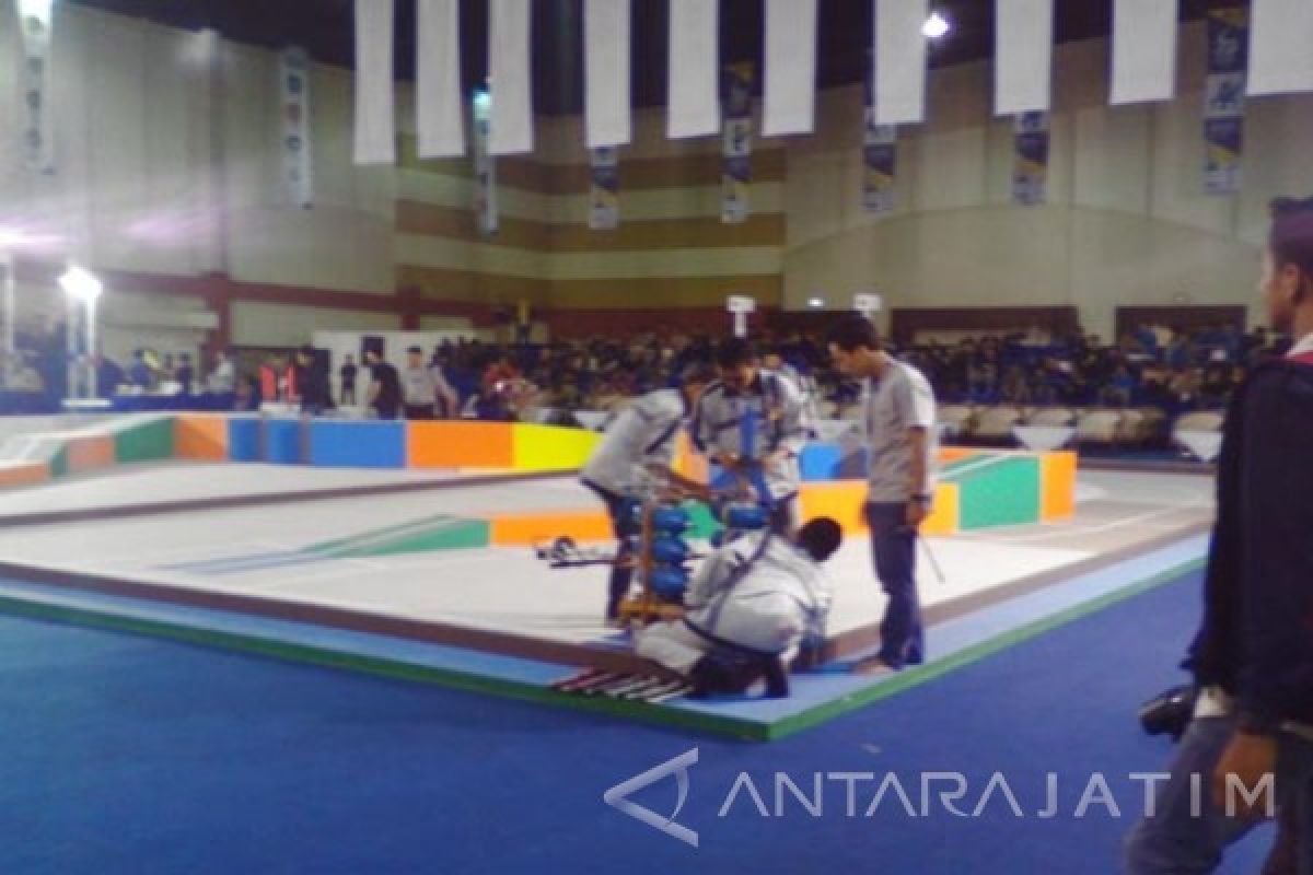 114 Tim Ikuti Kontes Robot di Surabaya