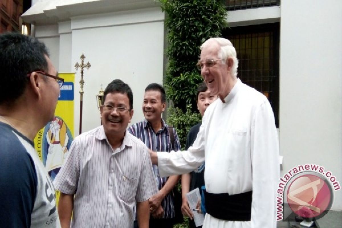 Bupati Sekadau Misa Kudus di Katedral Bandung