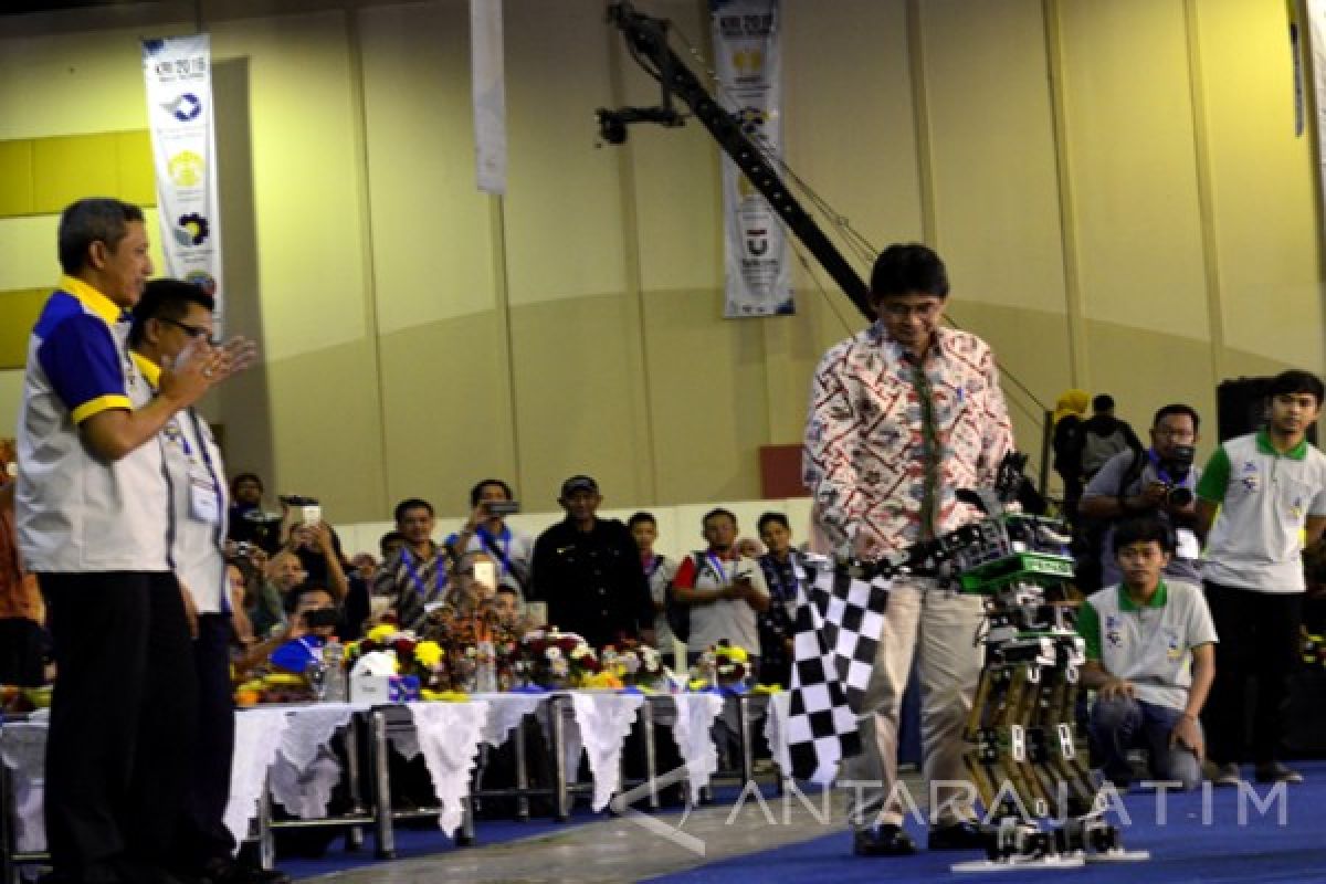 PENS-ITS-UMM-Unesa Dominasi Kontes Robot Indonesia 2016