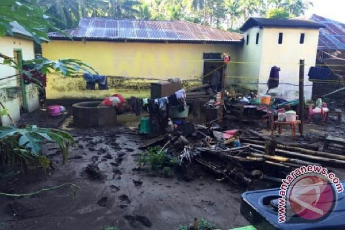 Dua Dusun Gorontalo Utara Terendam Banjir