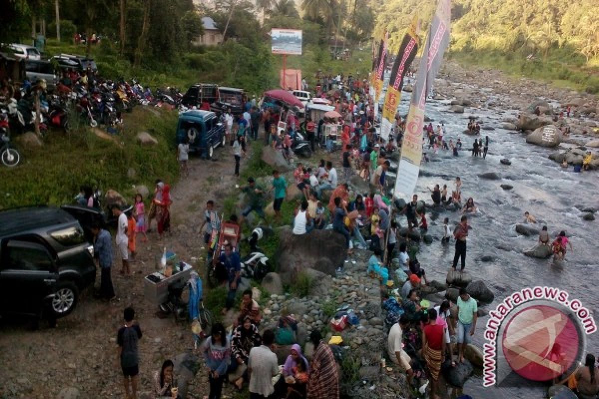 134 polisi amankan lokasi "balimau" di Solok Selatan