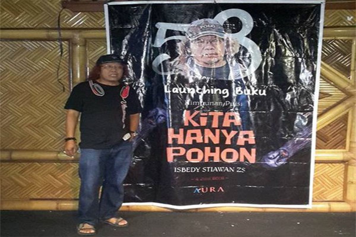 Penyair Isbedy Stiawan Luncurkan Himpunan Puisi