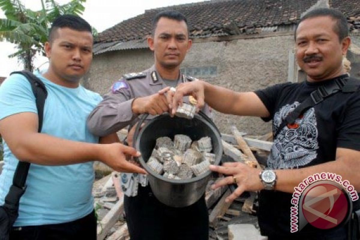 Rumah Perajin Petasan Hancur Akibat Ledakan 