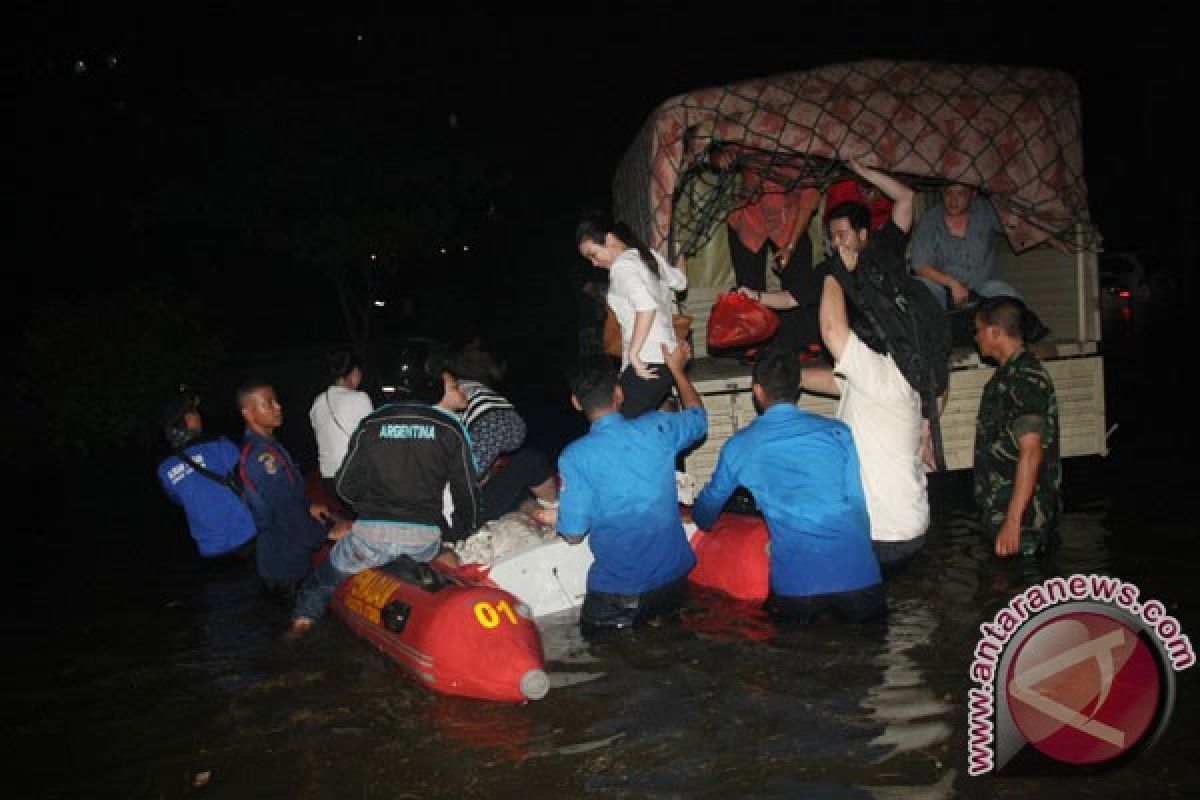 Waspada banjir rob pesisir pantai utara Jakarta