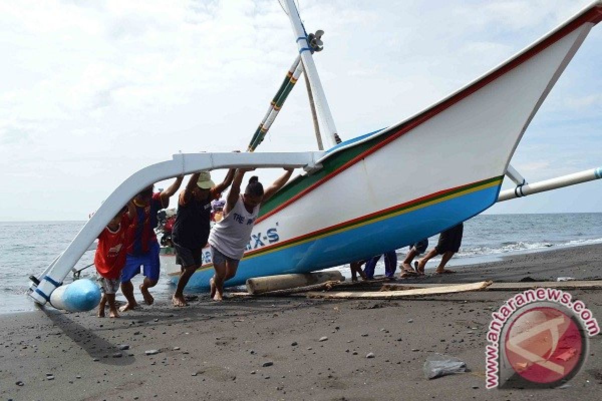 Nelayan Kecil Singaraja Harapkan Bantuan Alat Tangkap