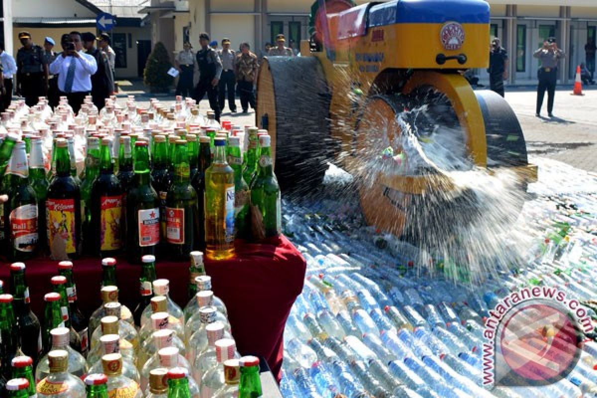 Polres Bengkalis musnahkan 1.003 botol miras