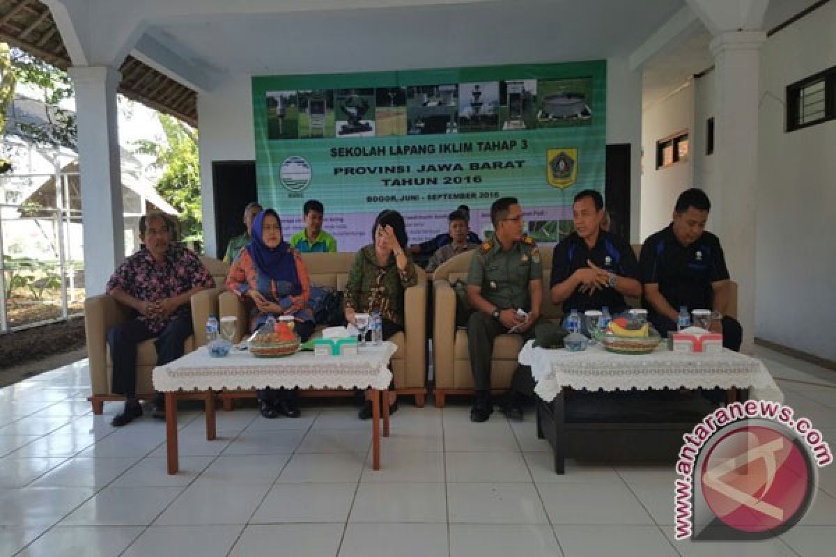 BMKG latih petani Cianjur kuasai informasi iklim